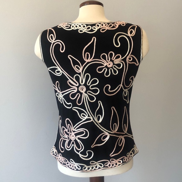 Sleeveless black top. NWOT - Picture 2 of 6